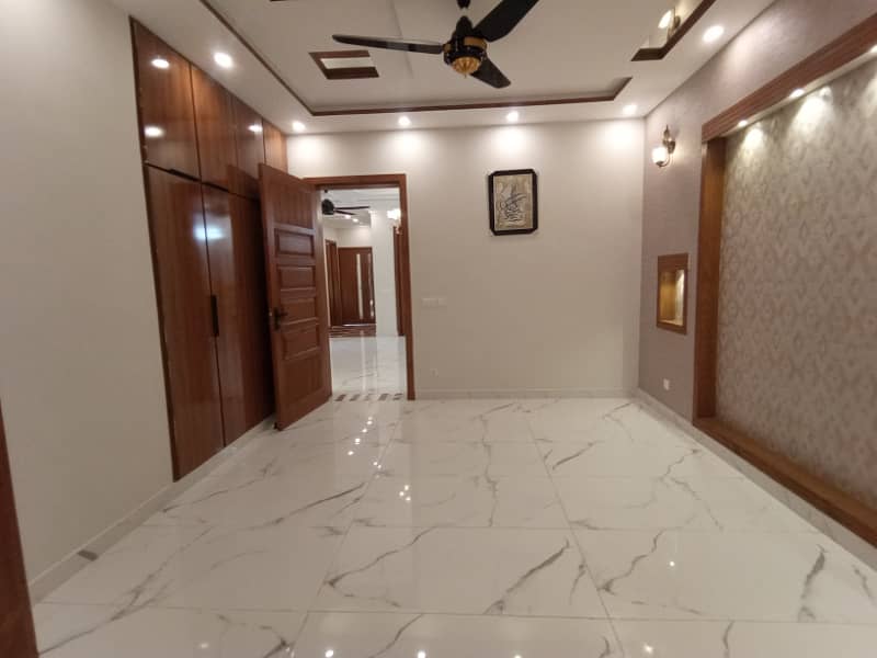 10 MARLA BRAND NEW HOUSE FOR SALE VERY REASONABLE PRICE IN SECTOR E BAHRIA TOWN LAHORE 26