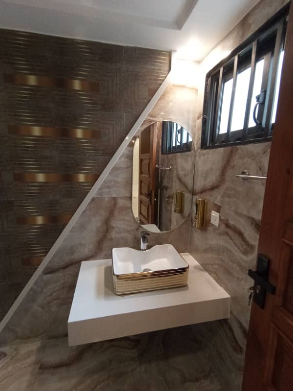 10 MARLA BRAND NEW HOUSE FOR SALE VERY REASONABLE PRICE IN SECTOR E BAHRIA TOWN LAHORE 28