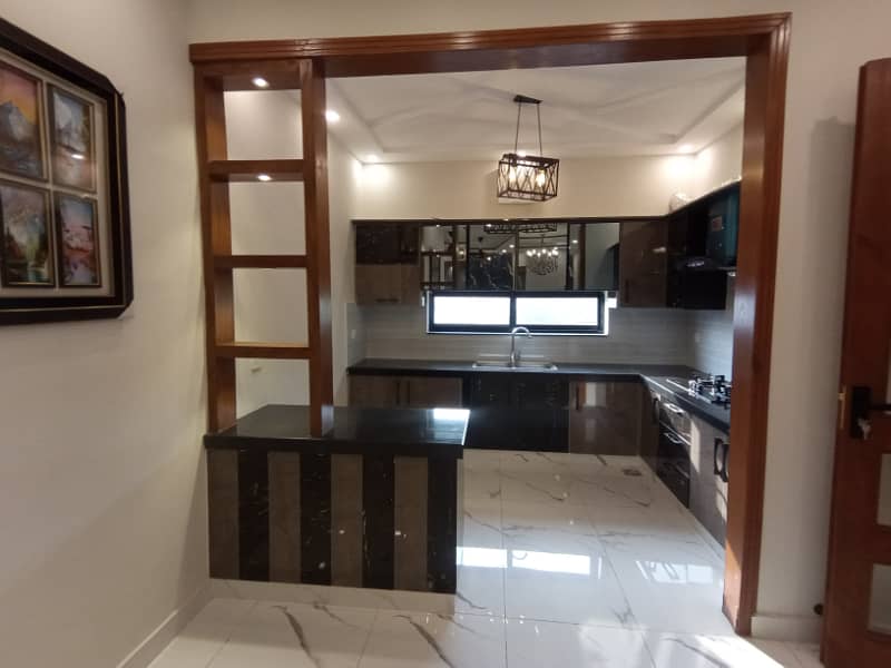 10 MARLA BRAND NEW HOUSE FOR SALE VERY REASONABLE PRICE IN SECTOR E BAHRIA TOWN LAHORE 40