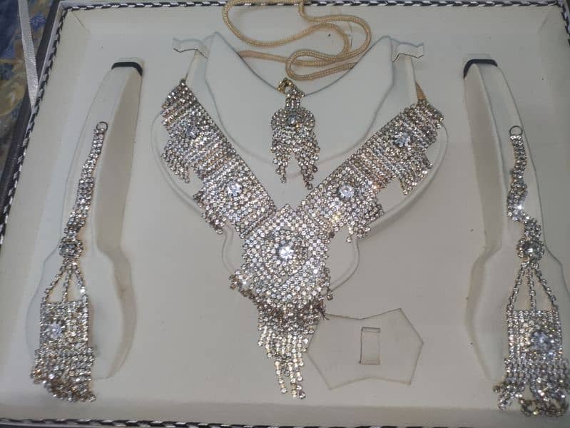 Manju's gold+diamond jewelry set 0