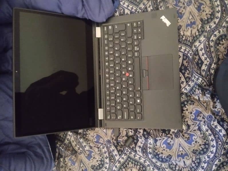 Lenovo yoga x 380 core i 5 8th generation 0