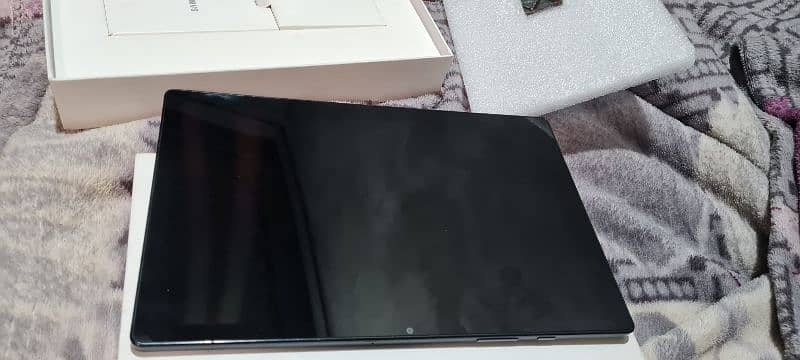 Samsung tab A8. . . 10.5 inch  PTA official approved 7