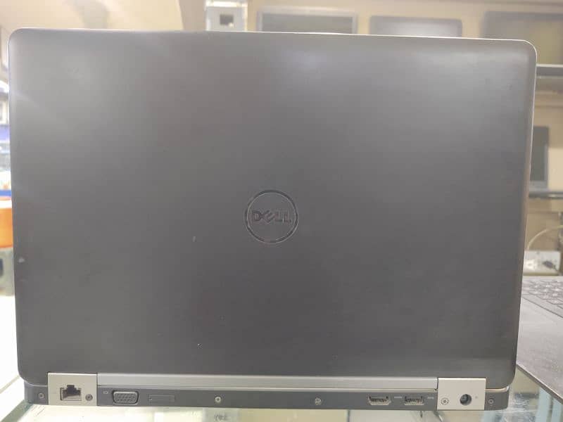 Dell Latitude E-5470 0