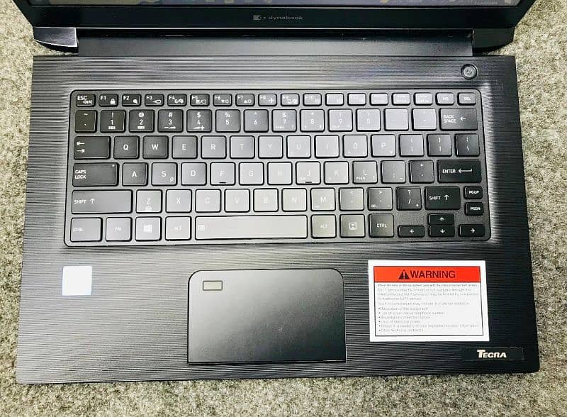 DELL 7480 BUSINESS MACHINE  | i7 / 7th Gen  | 16GB RAM + 256GB M2 7