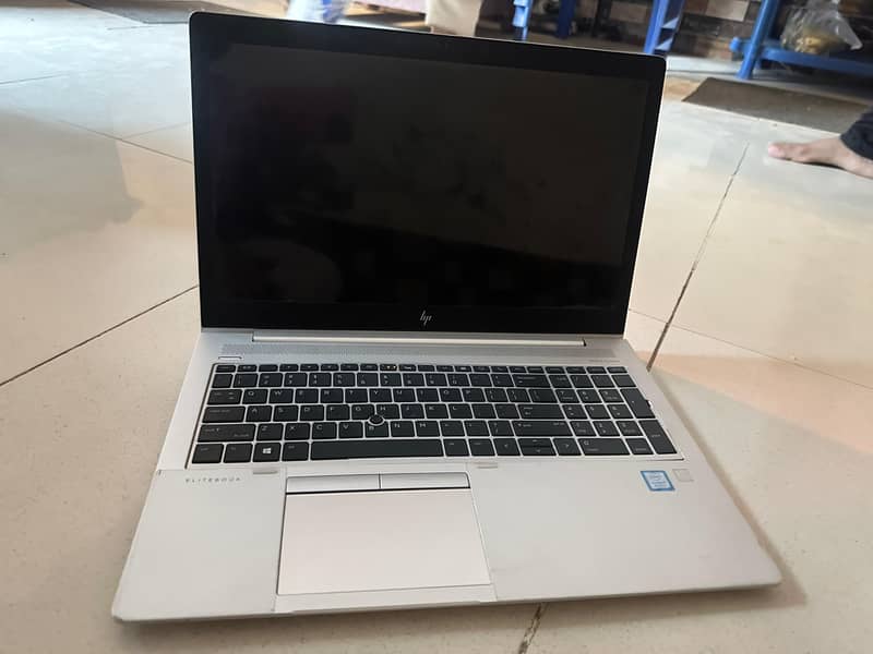 Hp Elitebook 840 G5 with 16GB Ram and 512GB NvMe 1