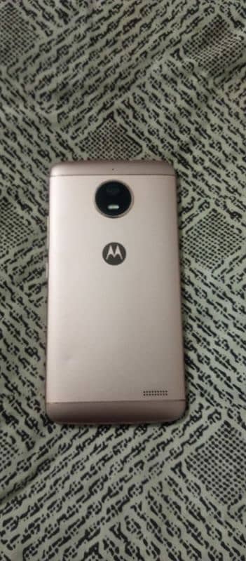 Moto E4 3