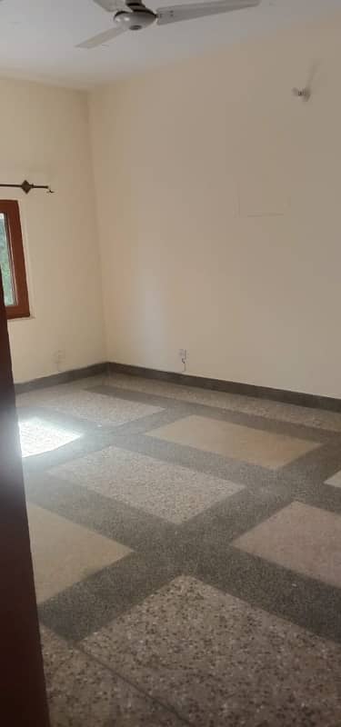 HOUSE AVAILABLE FOR RENT IN BANIGALA 16