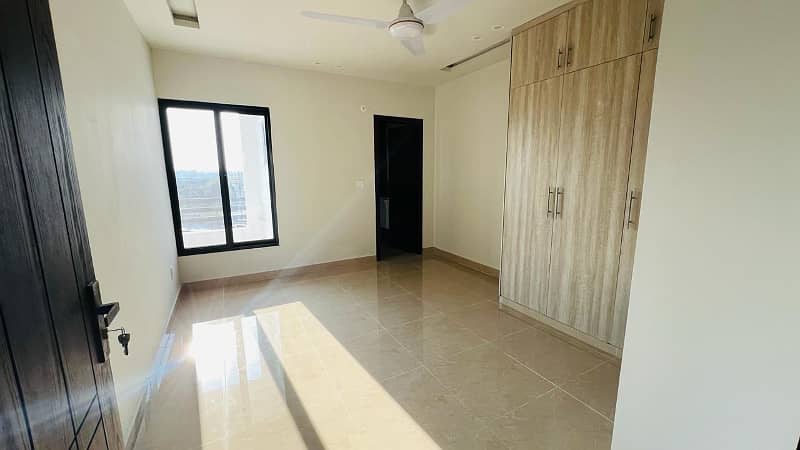 FLAT AVAILABLE FOR RENT IN BANI GALA 13