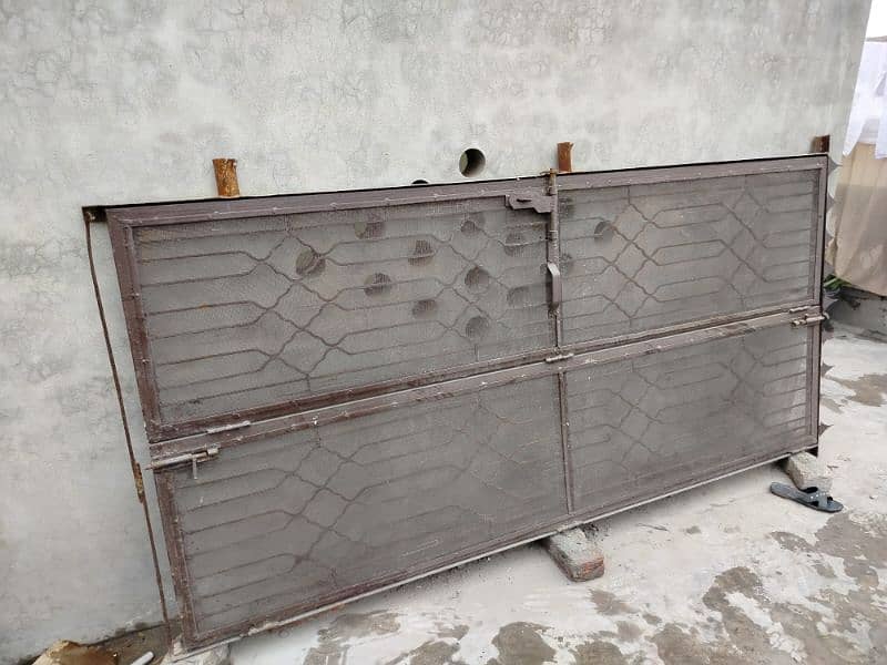 Heavy material jaali wala Folding Darwaza / Door 1