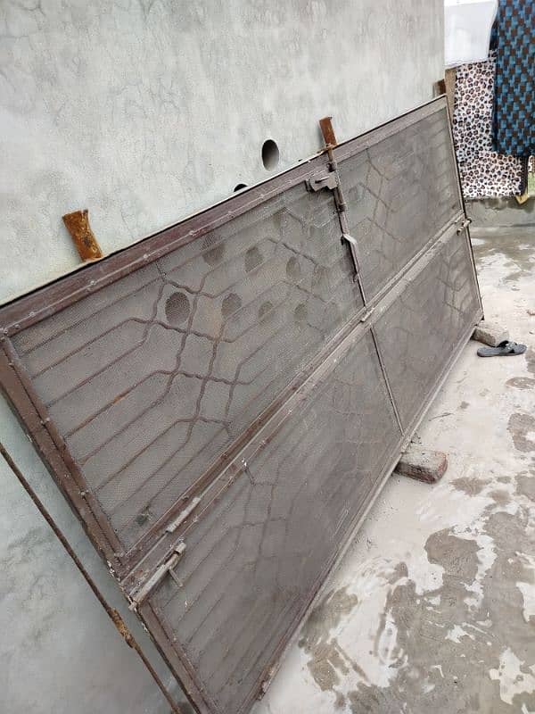 Heavy material jaali wala Folding Darwaza / Door 2