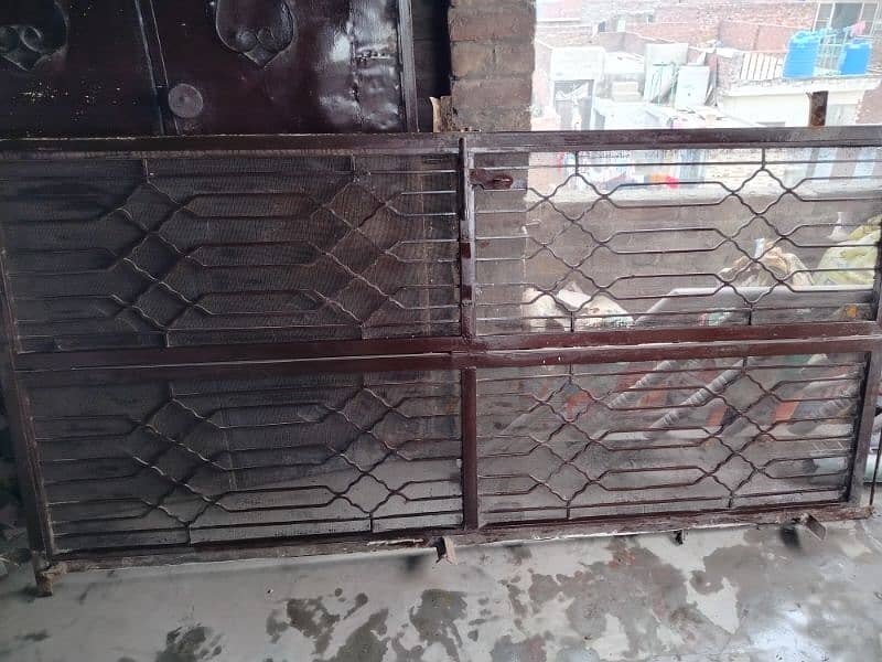 Heavy material jaali wala Folding Darwaza / Door 3