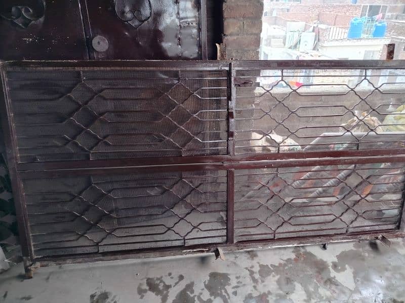 Heavy material jaali wala Folding Darwaza / Door 4