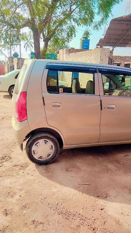 Suzuki Wagon R 2015 10