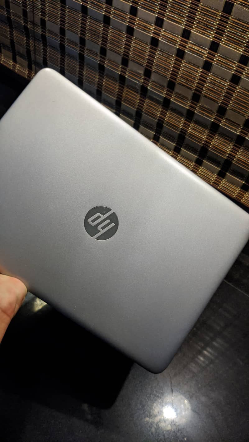 Hp Elitebook i5 6th gen 8/256 4