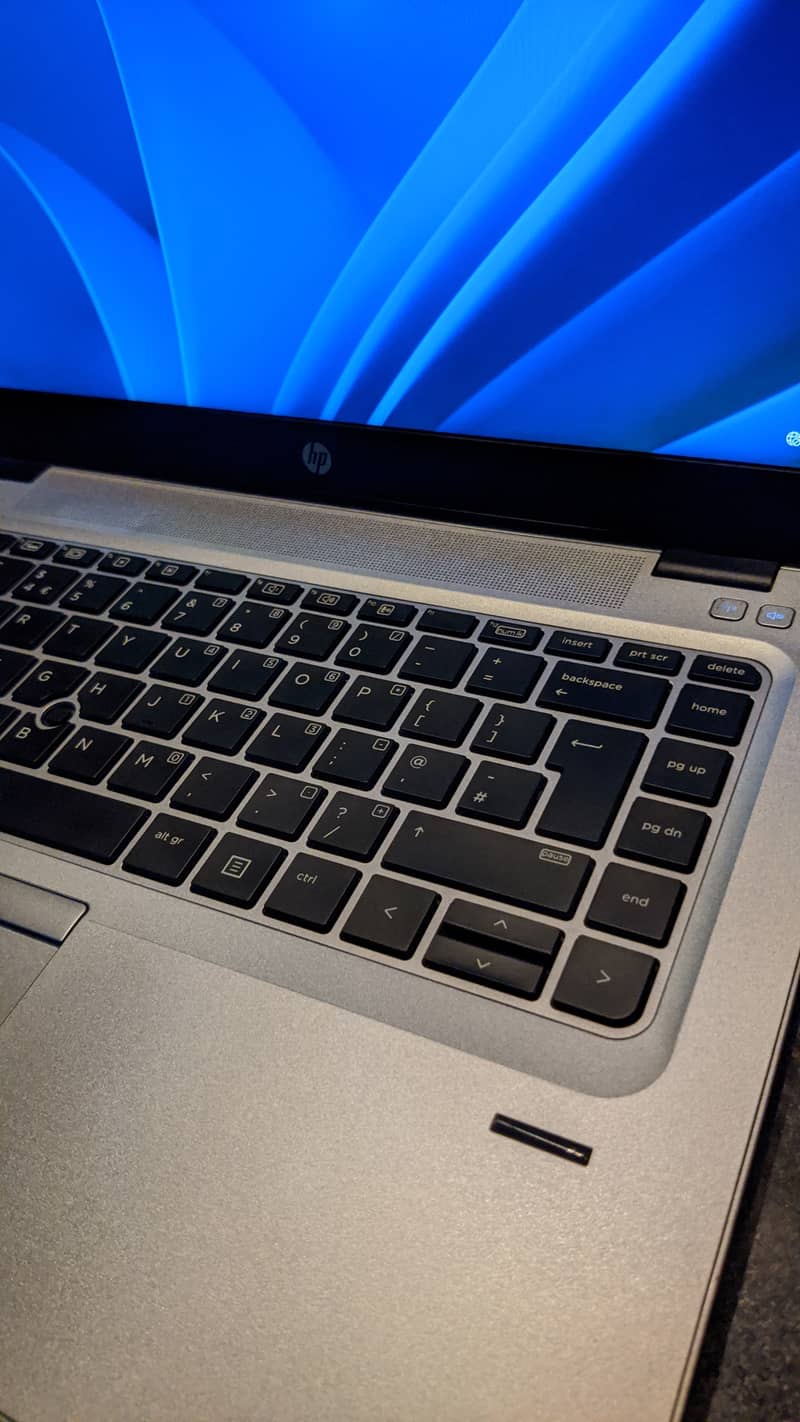 Hp Elitebook i5 6th gen 8/256 15