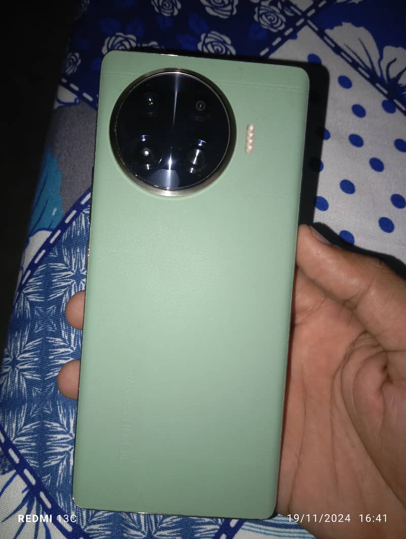 Tecno spark plus 20 pro 0