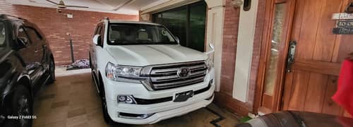 Toyota Land Cruiser AX 2015