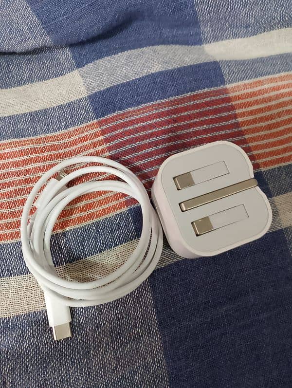 Iphone 13  Original Adapter with Original Cable 2