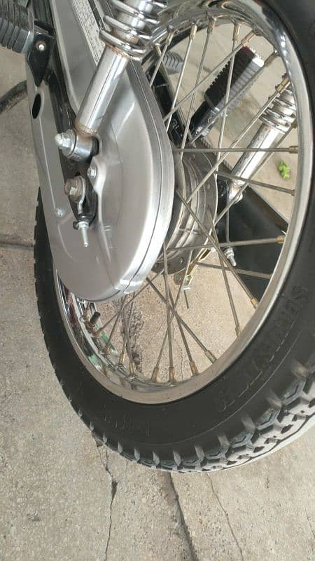 Honda 125 original Rims with hub 2