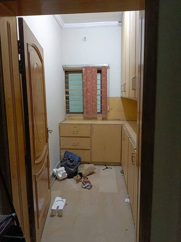 1 kanal upper portion for rent in johar town 6