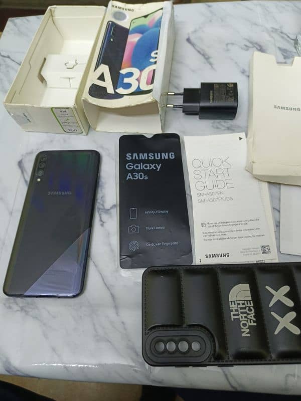 Samsung Galaxy black A30s 4/64gb pta approved good condition 5