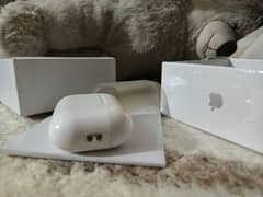 Apple Airpords pro (2nd generation) with magsafe charging and Anc