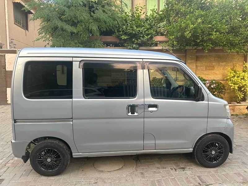 Daihatsu Hijet 2016 3