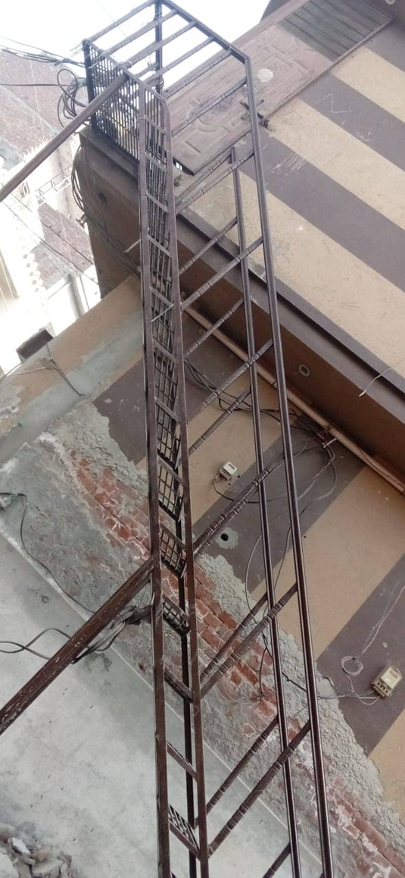 Strong and Durable Iron Stairs for Sale 2