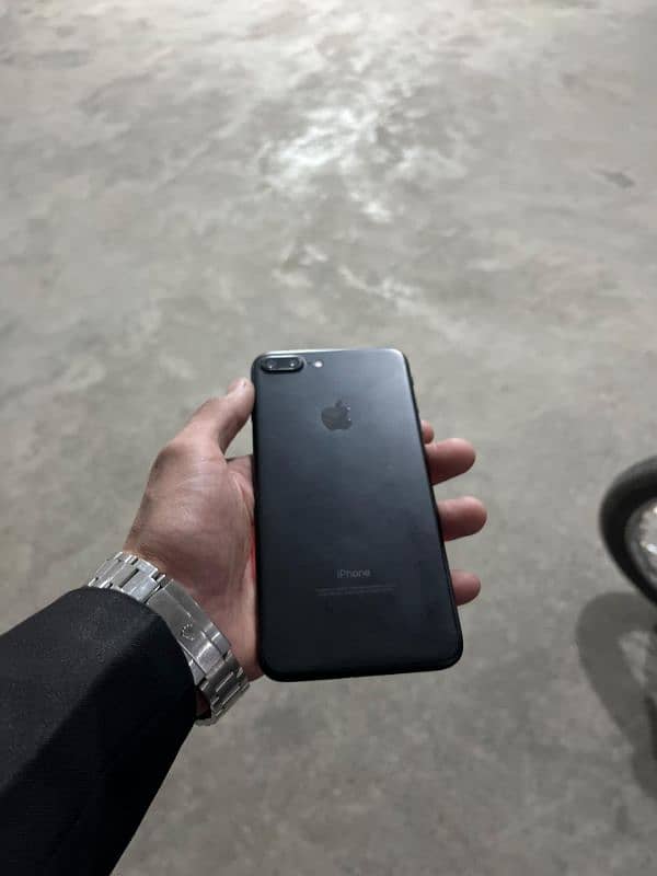 i phone 7 plus PTA Approved 10/10 condition battery changed 100%health 1