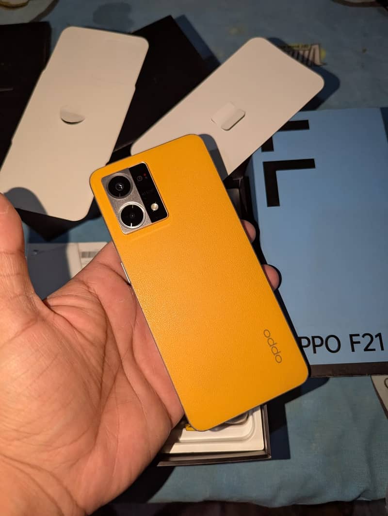 Oppo F21 PRO Orange With Box And Charger | 10/10 Condition 3