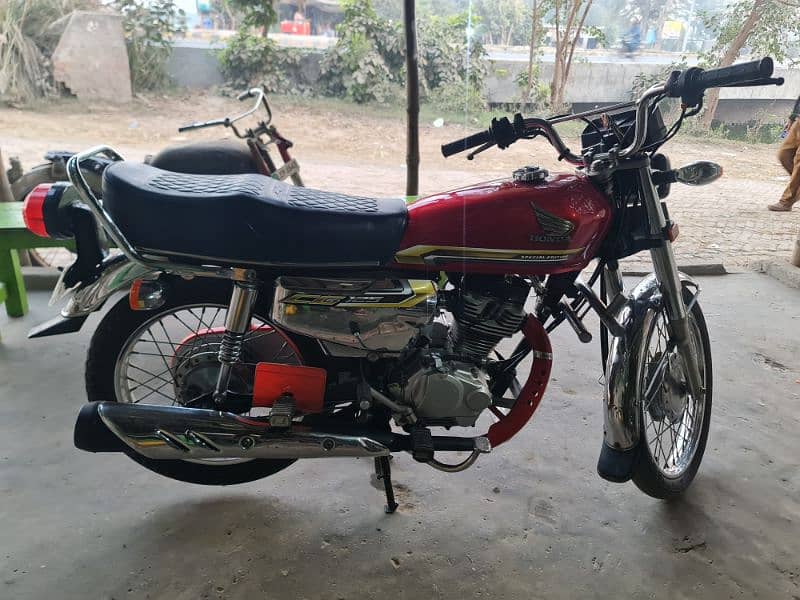 Honda 125 Special Edition 1