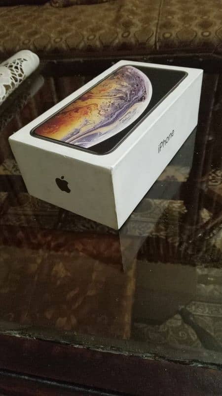 Iphone xsmax golden pta approved 256gb with box 4