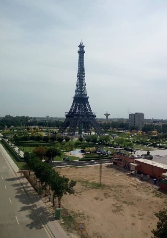 5 Marla First Floor Available For rent Main Boulevard facing eiffel tower 1