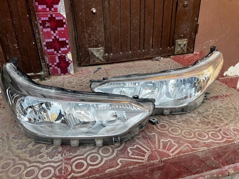 toyota yaris headlights 0