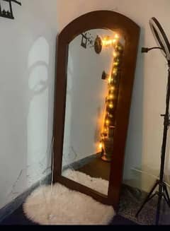 Mirror with back stand