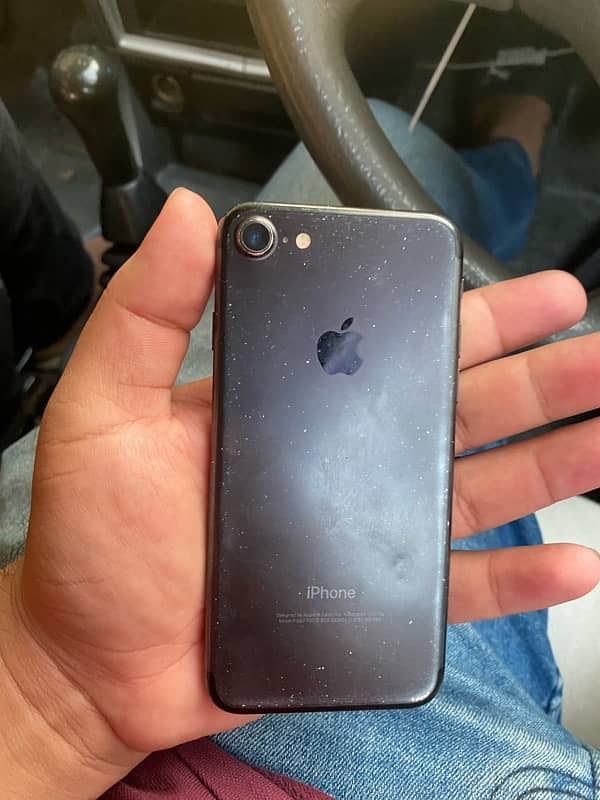 iphone 7 32gb PTA approved 1