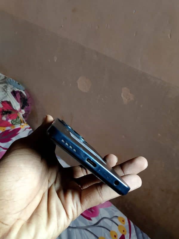 Infinix hot 40i 6