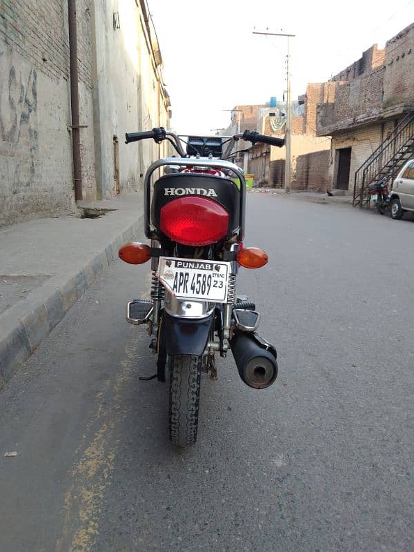 Honda CG 125 23 Model All Punjab number registered 10