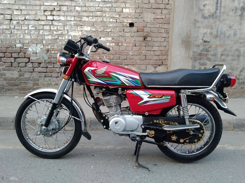 Honda CG 125 23 Model All Punjab number registered 15