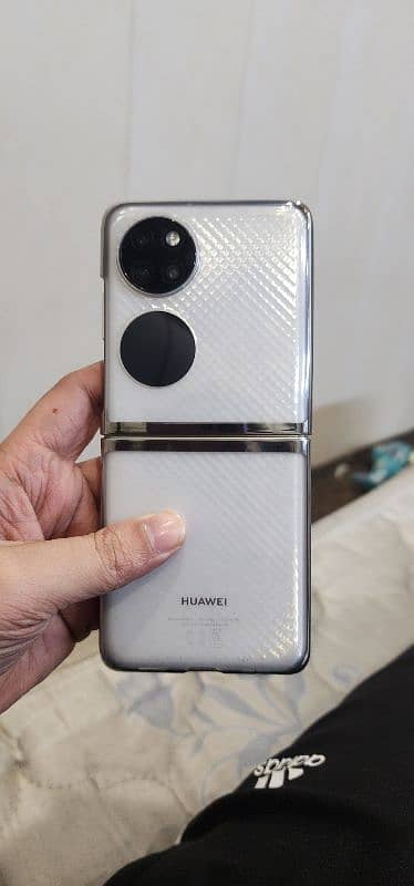 huawei p50 pocket 0