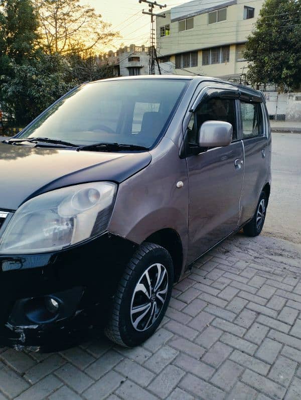 Suzuki WagonR vxl model 2014 9