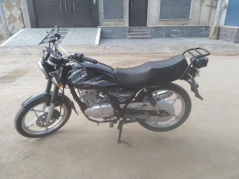 Suzuki 150 SE 2