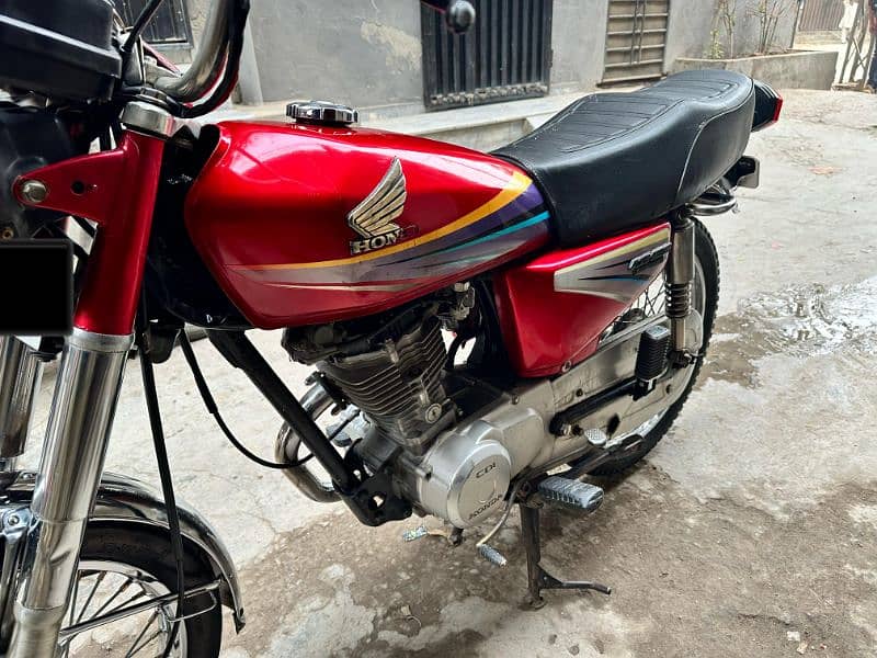 selling my Honda cg125 Model 2012 just buy and drive 2