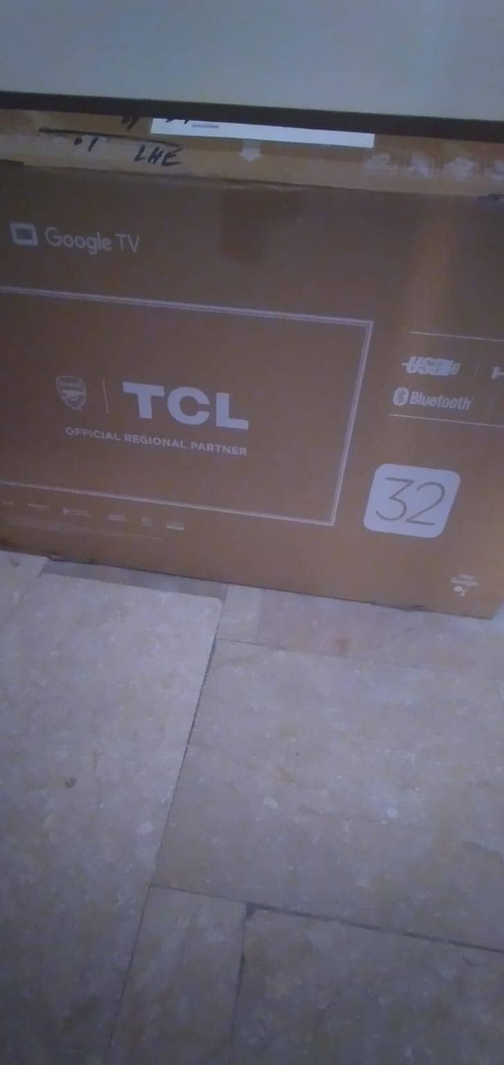 Tcl android LCD in new good condition and in warranty 0