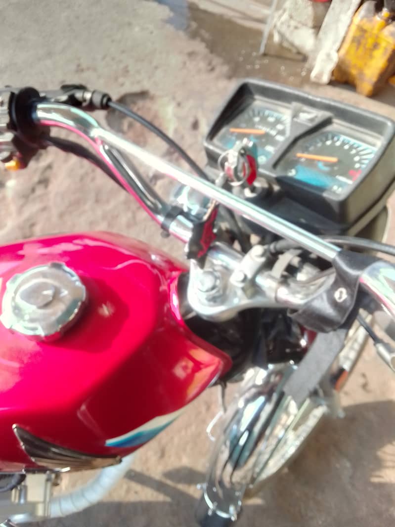 Honda 125 karachi 2024 model 03012261865 4