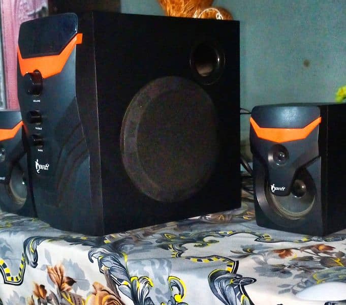 BT 320 Super Bass Speakers Connect On Bluetooth Or Connect On Lead Wir 2