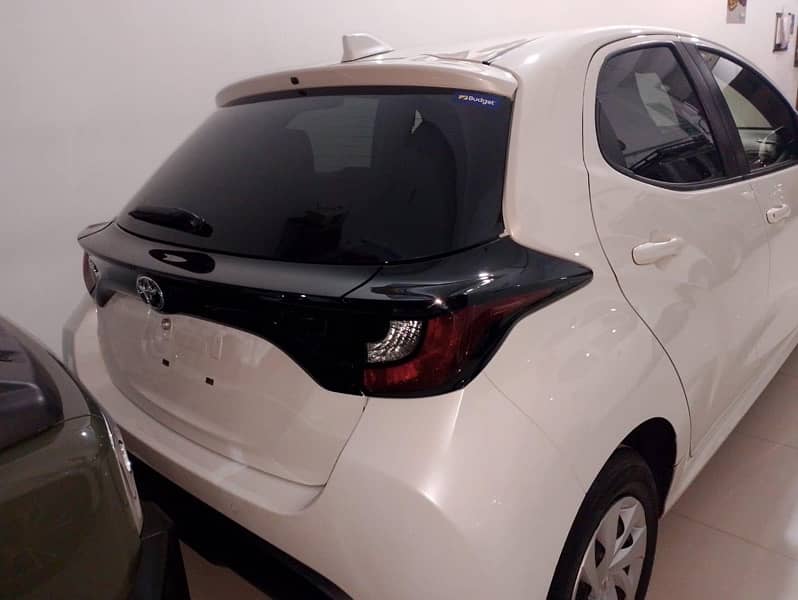 Toyota Yaris X 2021 model 2