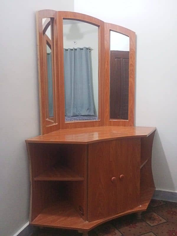 Dressing table 2