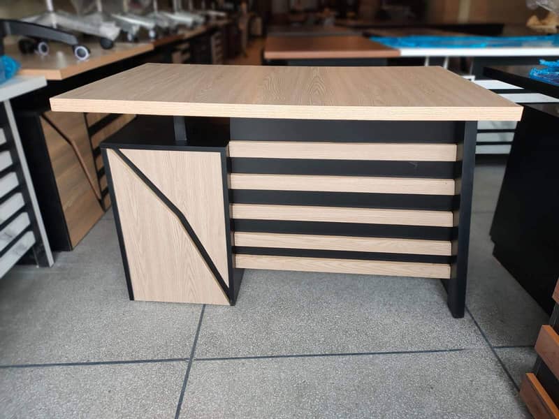 Laptop table/Executive table /Office Table/Study table/Table 16