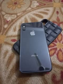 selling iphone xs brand new condition